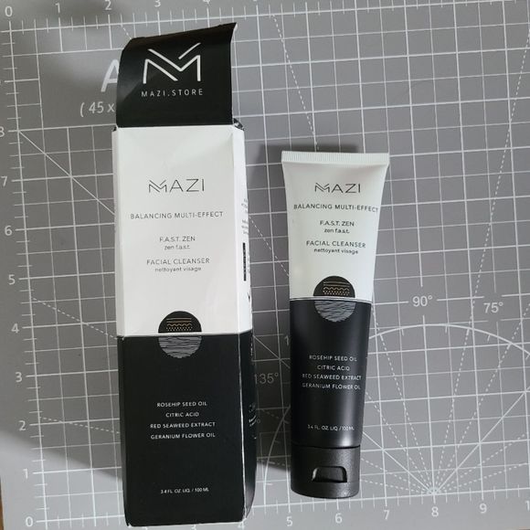 MAZI Balancing Multi-Effect Cleanser Face Wash Full Size 3.4 oz - Picture 4 of 9